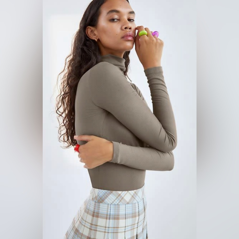 SUNDAY BEST - Freshman Turtleneck